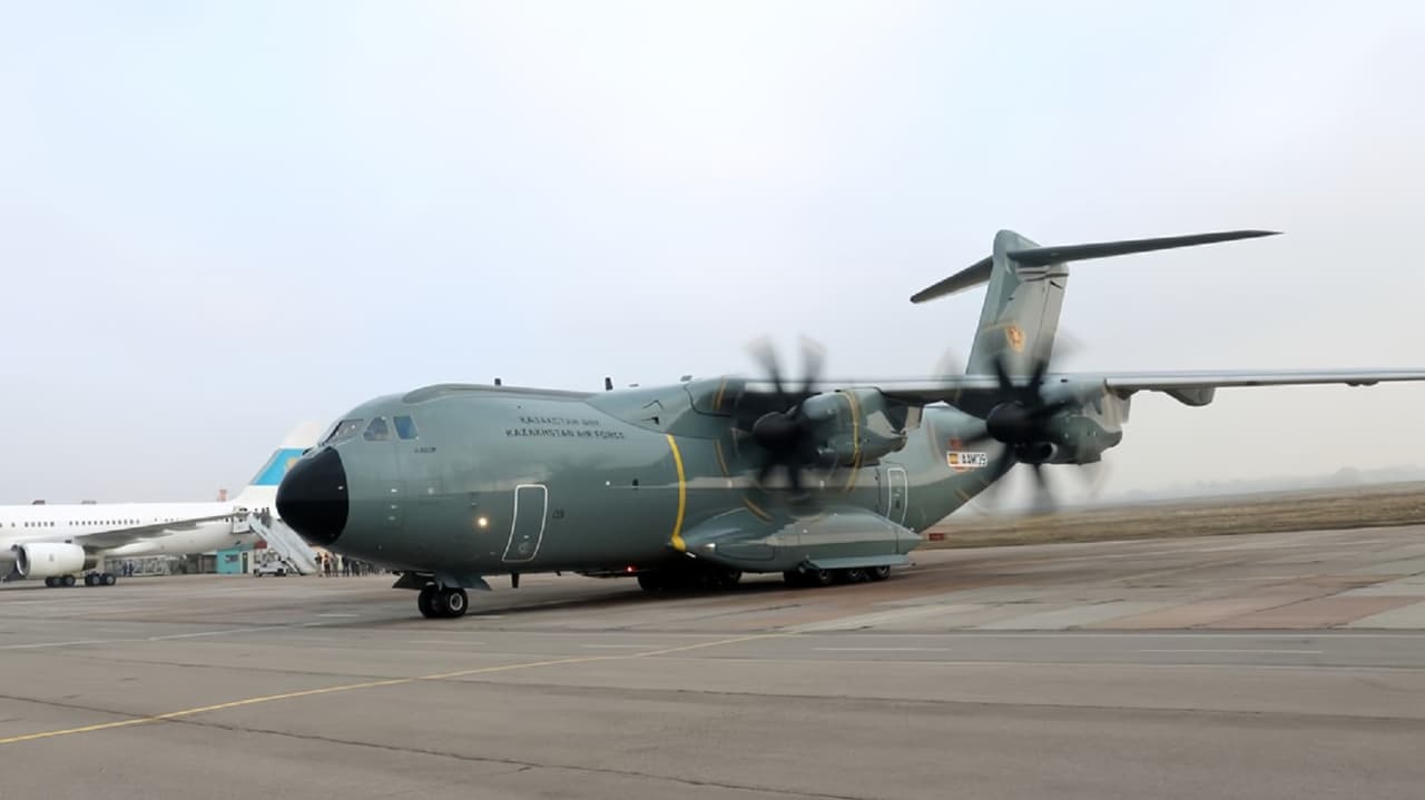 Airbus, Kazakistan için ilk A400M uçağını teslim etti