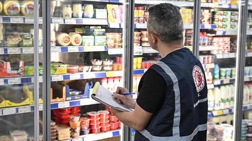 Ticaret Bakanlığı, fahiş fiyat uygulayan marketlere ceza verdi