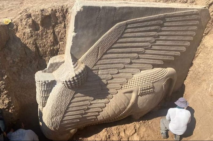 Irak’ta arkeologlar anıtsal Lamassu Kabartması'nı ortaya çıkardı