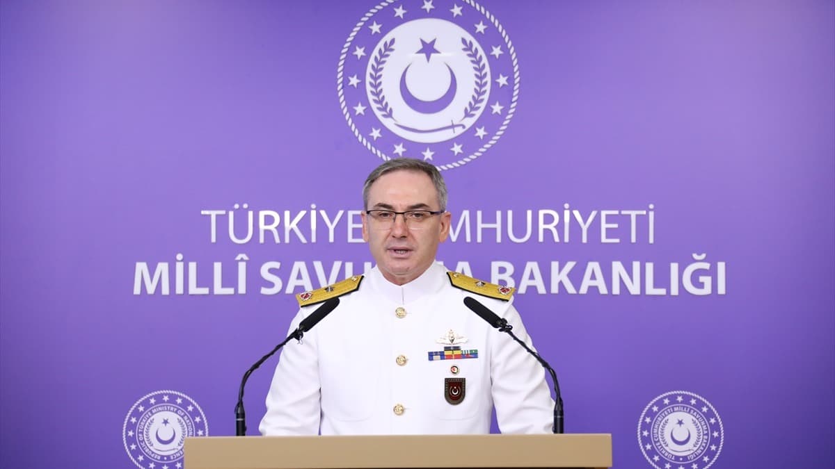 MSB kaynakları: İtalyan gemisi durduruldu