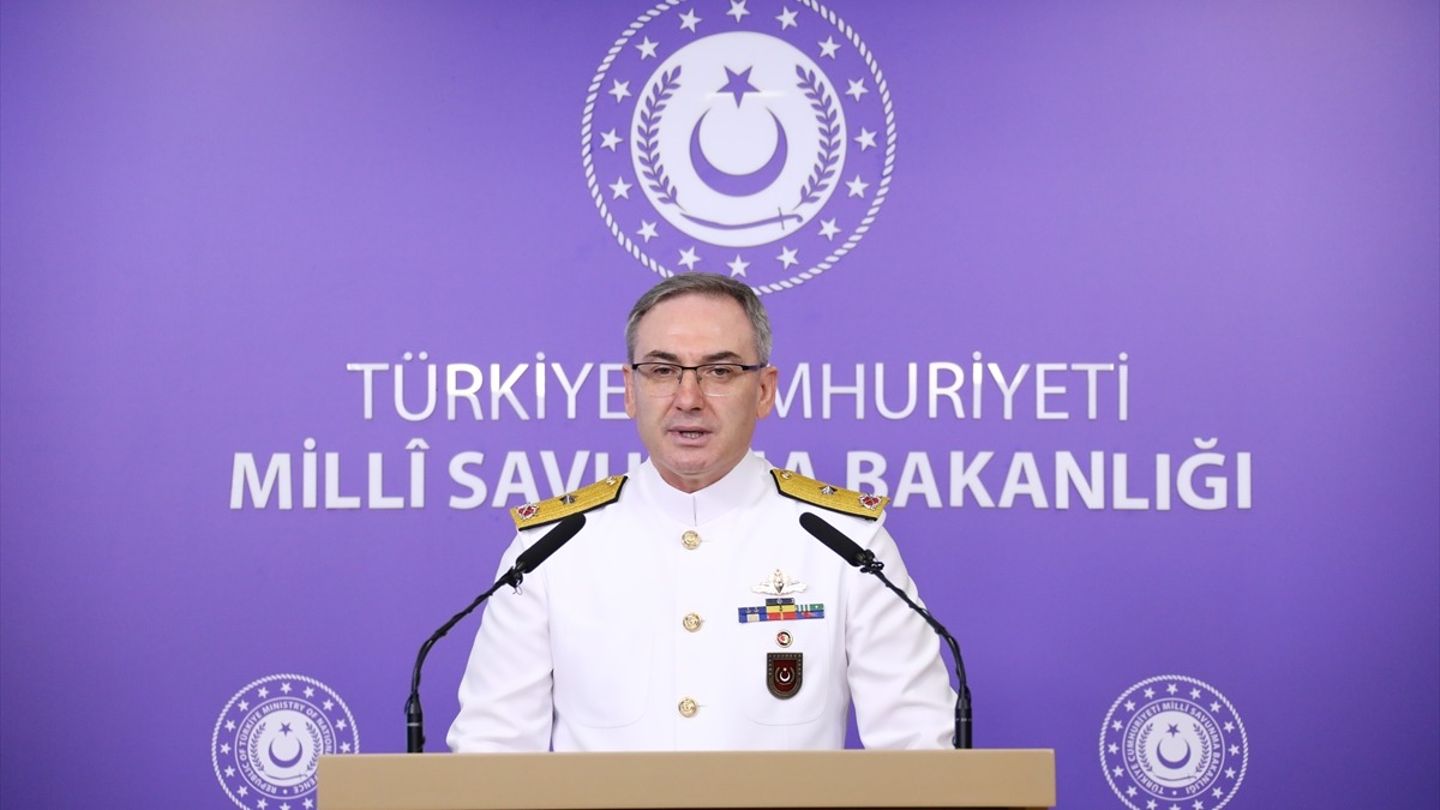 MSB kaynakları: İtalyan gemisi durduruldu