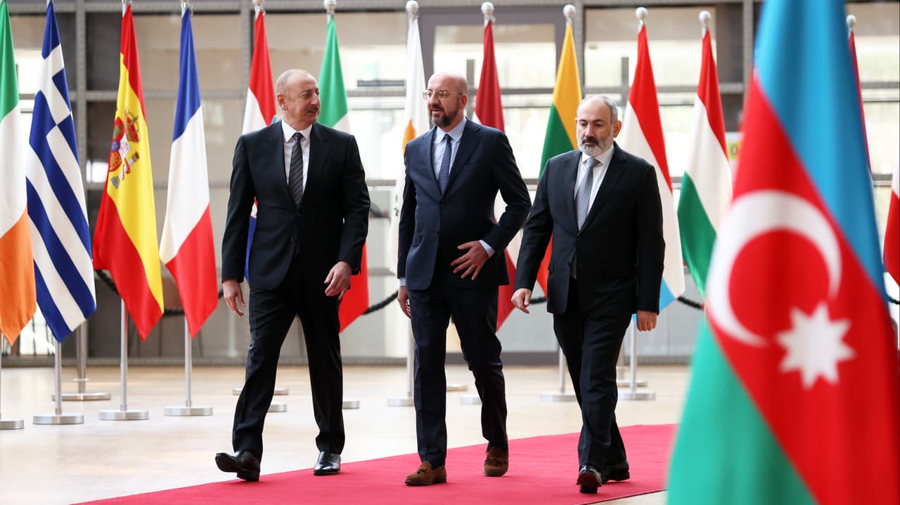 Azerbaycan ve Ermenistan için arabuluculuk gerekli mi?