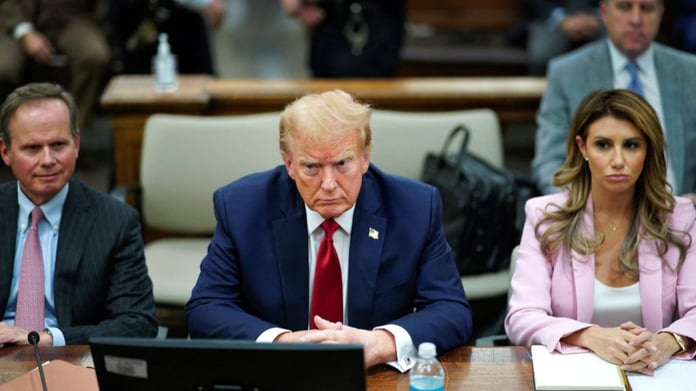 Trump ekibine Arizona eyaletinde seçimlere müdahale suçlamasıyla dava açıldı