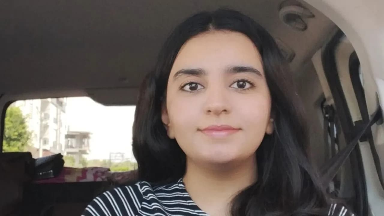 Yaşamak için camdan atlamıştı! Genç hemşire Dilara Ermanoğlu yangından kaçarken hayatını kaybetti