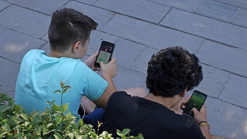 Sosyal medya kullanıcıları. Fotoğraf: AA