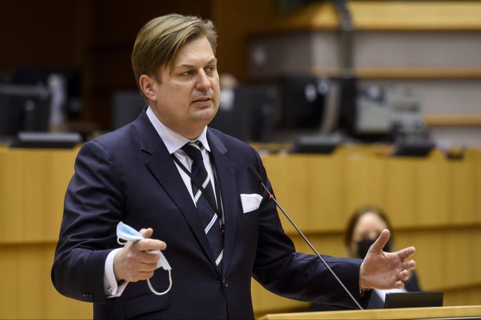 Avrupa Parlamentosu'nun üyesi Krah: Cumhurbaşkanı Erdoğan'ı örnek alın