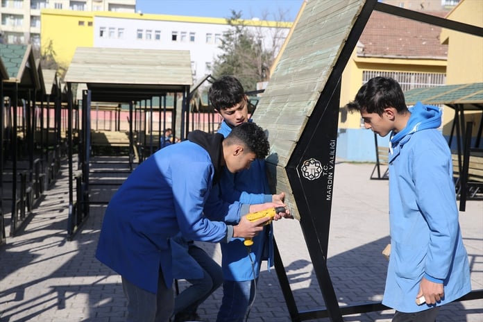 Fabrika gibi okulun iki aylık cirosu 11 milyon lira