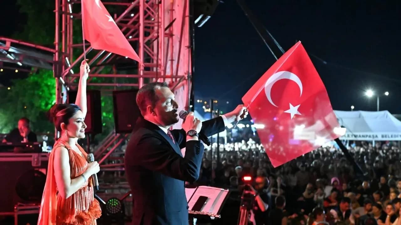Süleymanpaşa Belediye Başkanı Cüneyt Yüksel istifa etti
