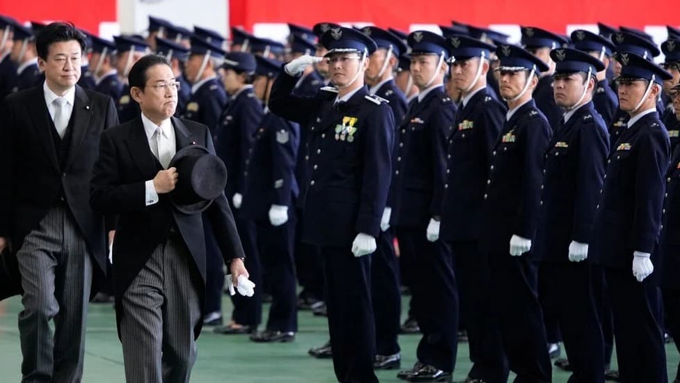 Japonya, yükselen savunma bütçesini finanse edemiyor