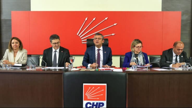 CHP’de tüzük kurultayı için düğmeye basıldı mı?