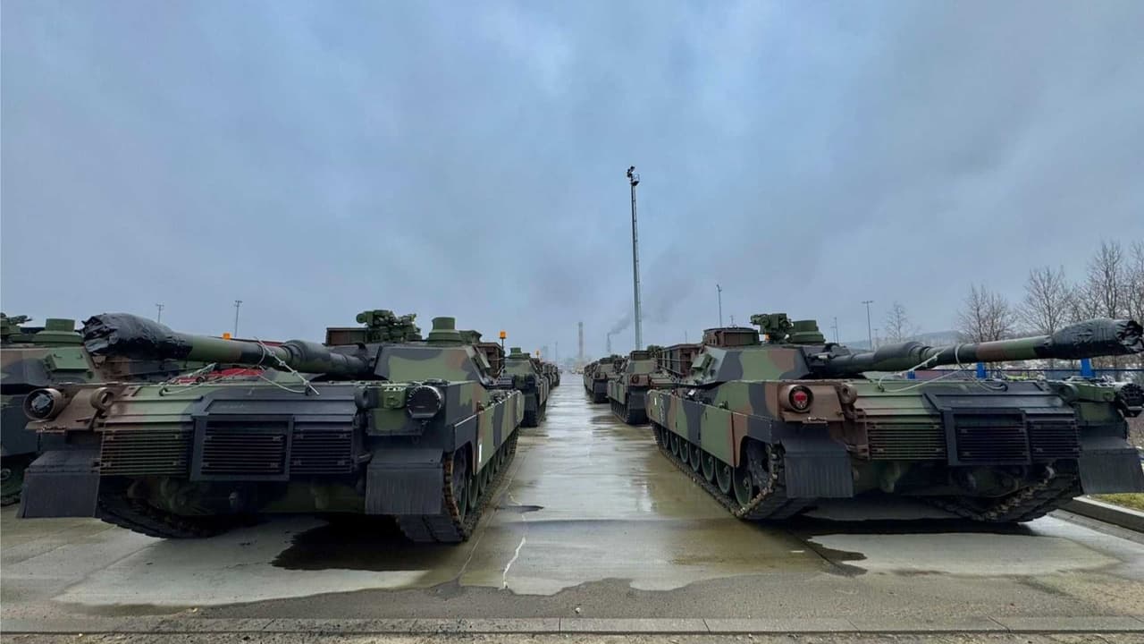 Polonya ABD'den ilk 28 adet M1A2 SEP V3 tankını teslim aldı