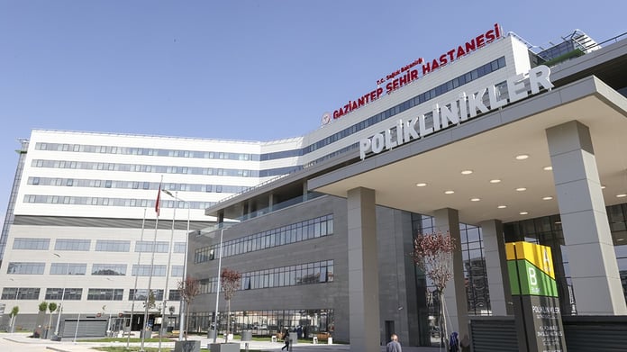 15 Temmuz poliklinikler açık mı? Bugün eczaneler kapalı mı?