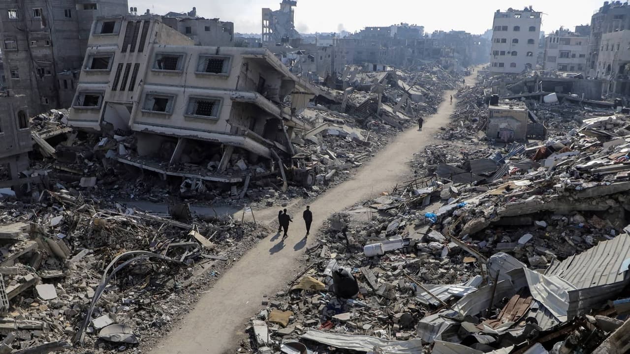 Reuters: Gazze'nin moloz yığınları, Büyük Giza Piramidi'ni 11 kez doldurur