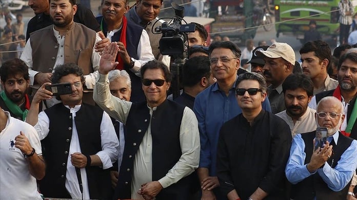 Pakistan'da seçim sonuçları açıklanmıyor