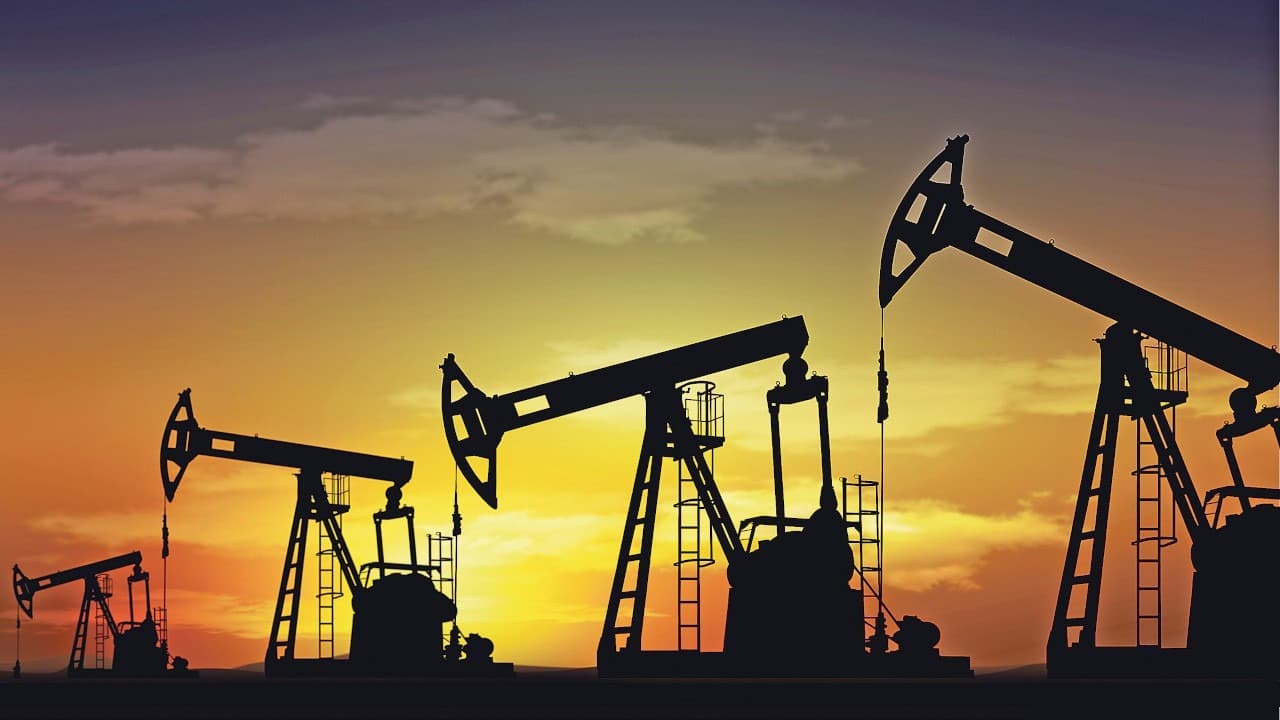 Hindistan ve Suudi Arabistan'dan dolara darbe vuran petrol hamlesi