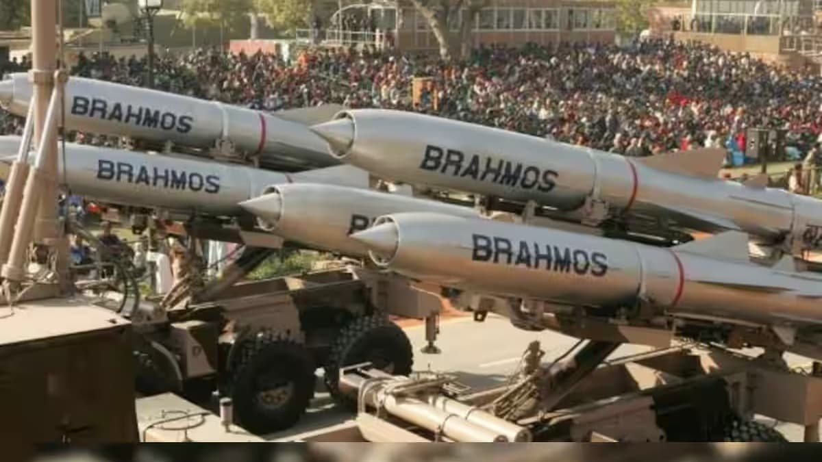 Hindistan ve Vietnam, BrahMos süpersonik füze sistemi için 700 milyon dolarlık bir anlaşmayı sonuçlandırmak üzere