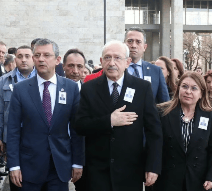 CHP’de seçim görevi verilmeyen “muhalifler” de alanlara çıktı