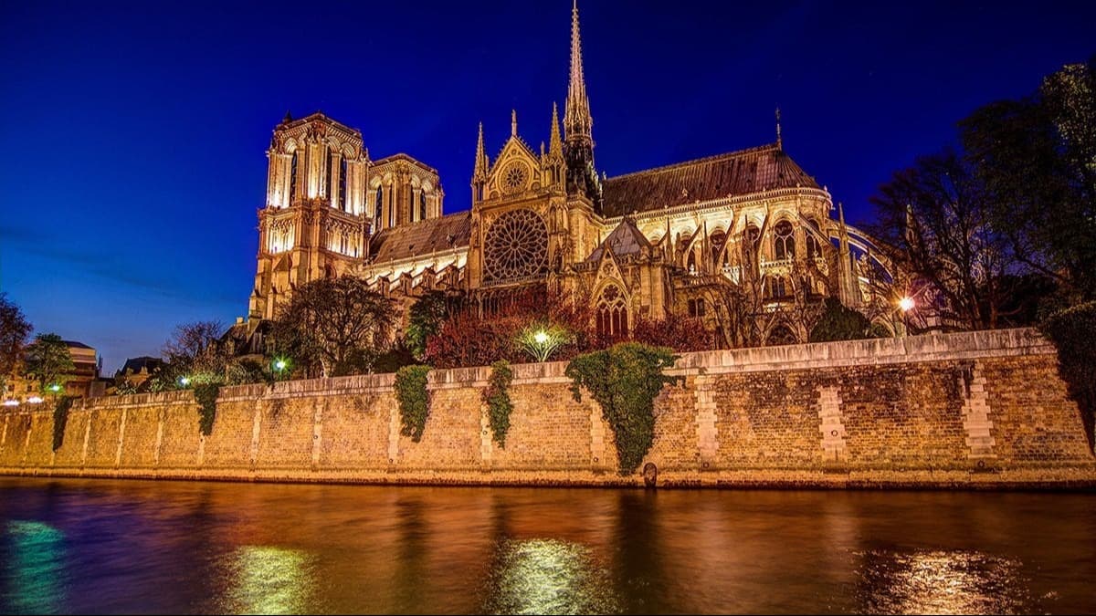 Notre Dame Katedrali Aralık ayında yeniden açılacak