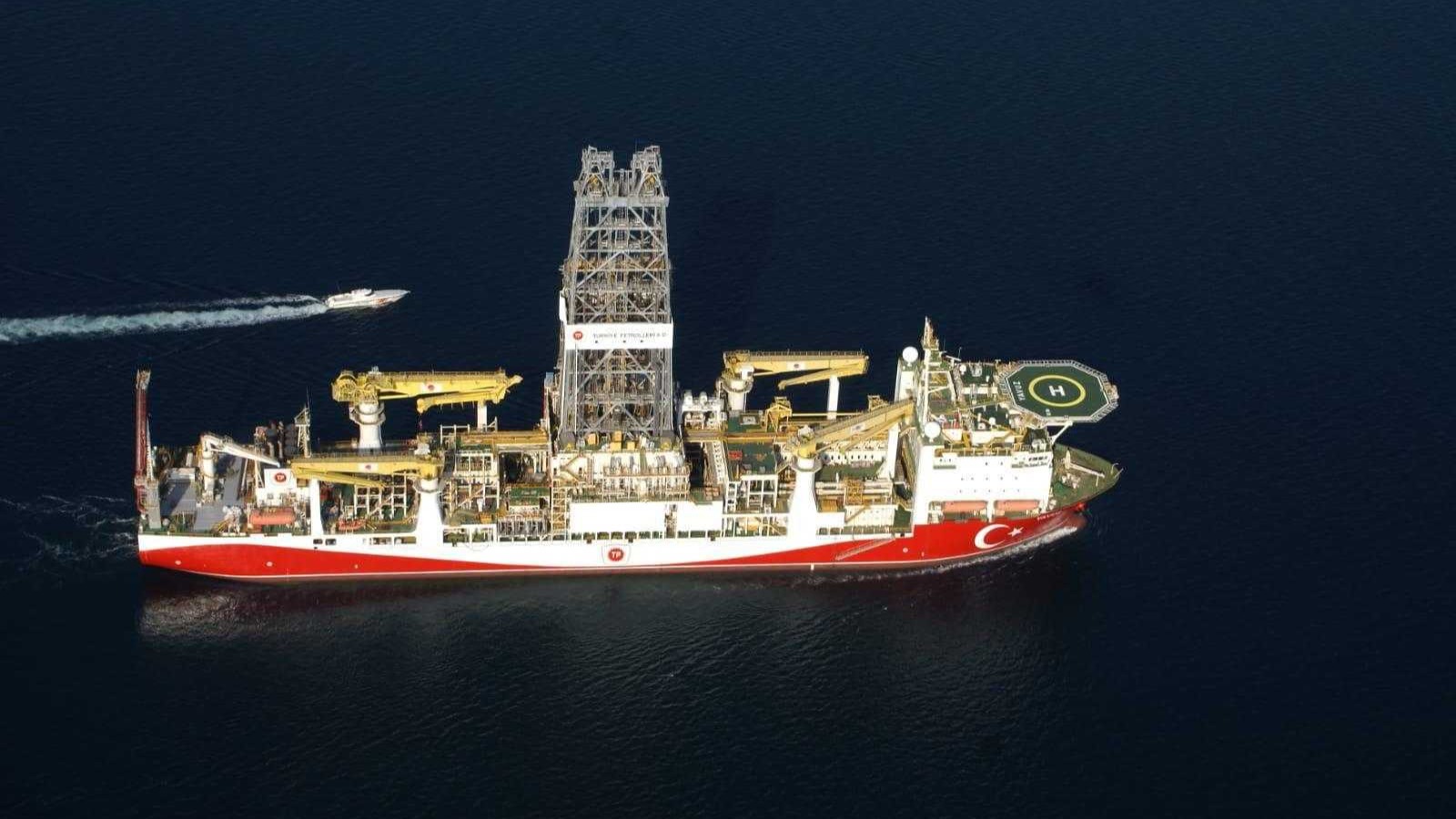 Türkiye, sondaj filosu ile Doğu Akdeniz'de gaz arama faaliyetleri gerçekleştiriyor.