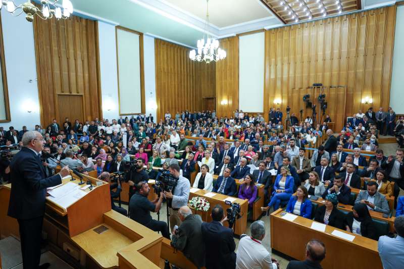CHP Grubunda imza kavgası