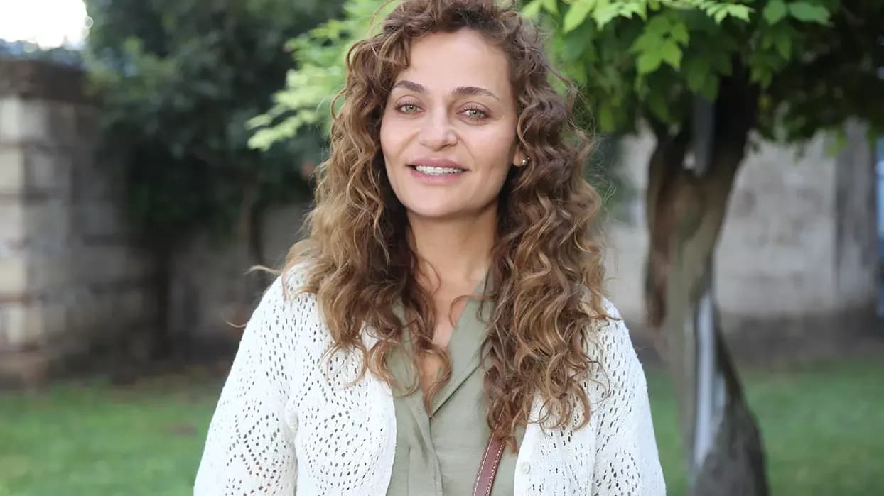 Didem Balçın sevenlerini korkuttu! Ünlü oyuncu hastaneye kaldırıldı