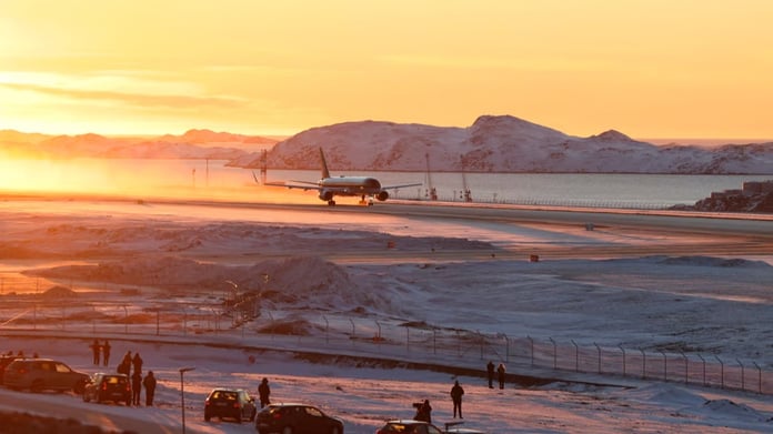 AB, Grönland'a asker yerleştirebilir