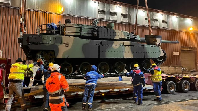 Polonya Güney Kore'den 84 adet K2 tankı teslim aldı