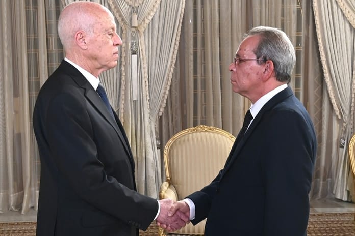 Tunus'ta yeni Başbakanın ani bir kararla atanması siyasi kriz yarattı