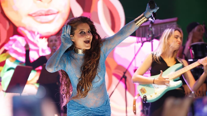 Atiye'den sahnede 3. çocuk müjdesi