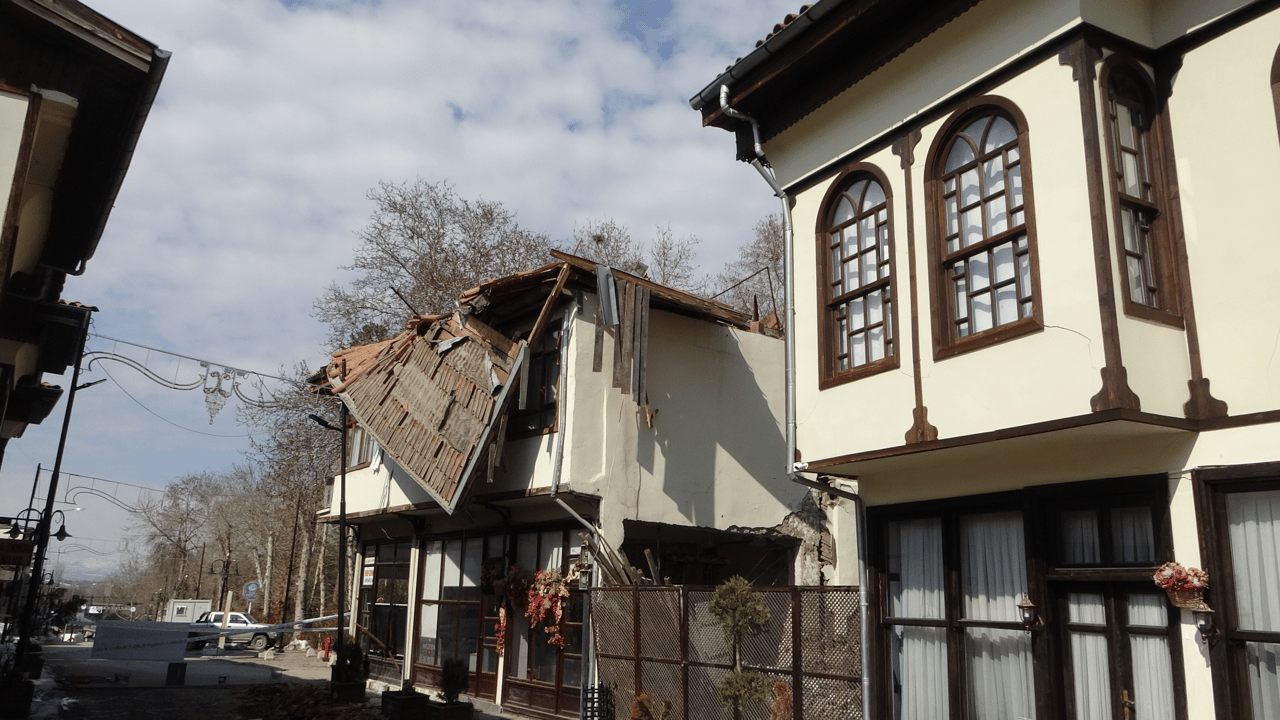 Deprem Malatya’da tarihi kültürel yapılara da zarar verdi