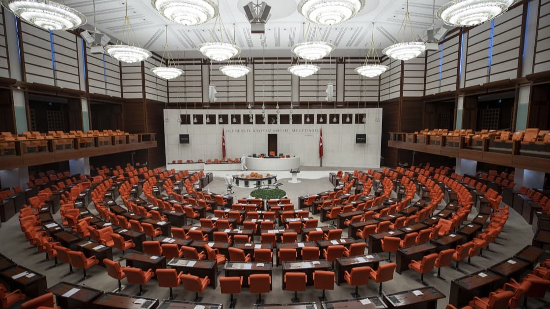 Meclis’ten geçecek olan Etki Ajanlığı Yasası nedir?