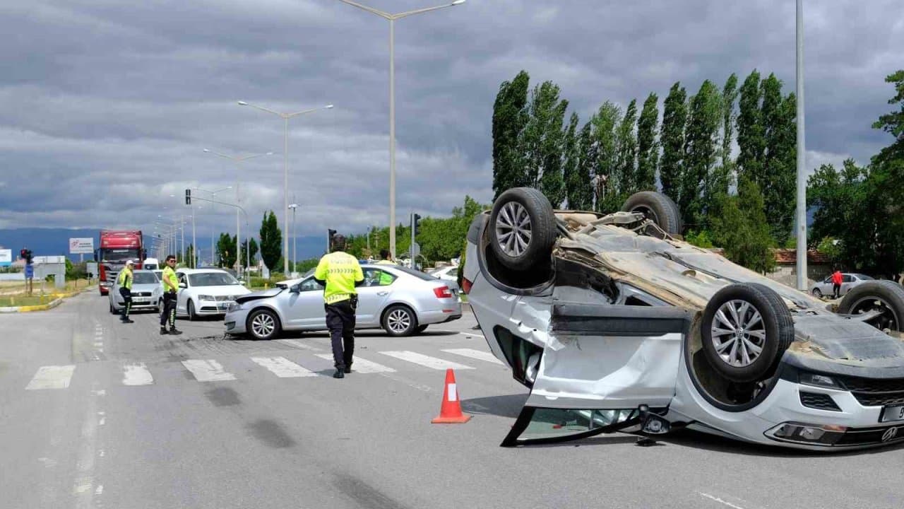 Türkiye’de 235 bin 71 adet ölümlü yaralanmalı trafik kazası meydana geldi