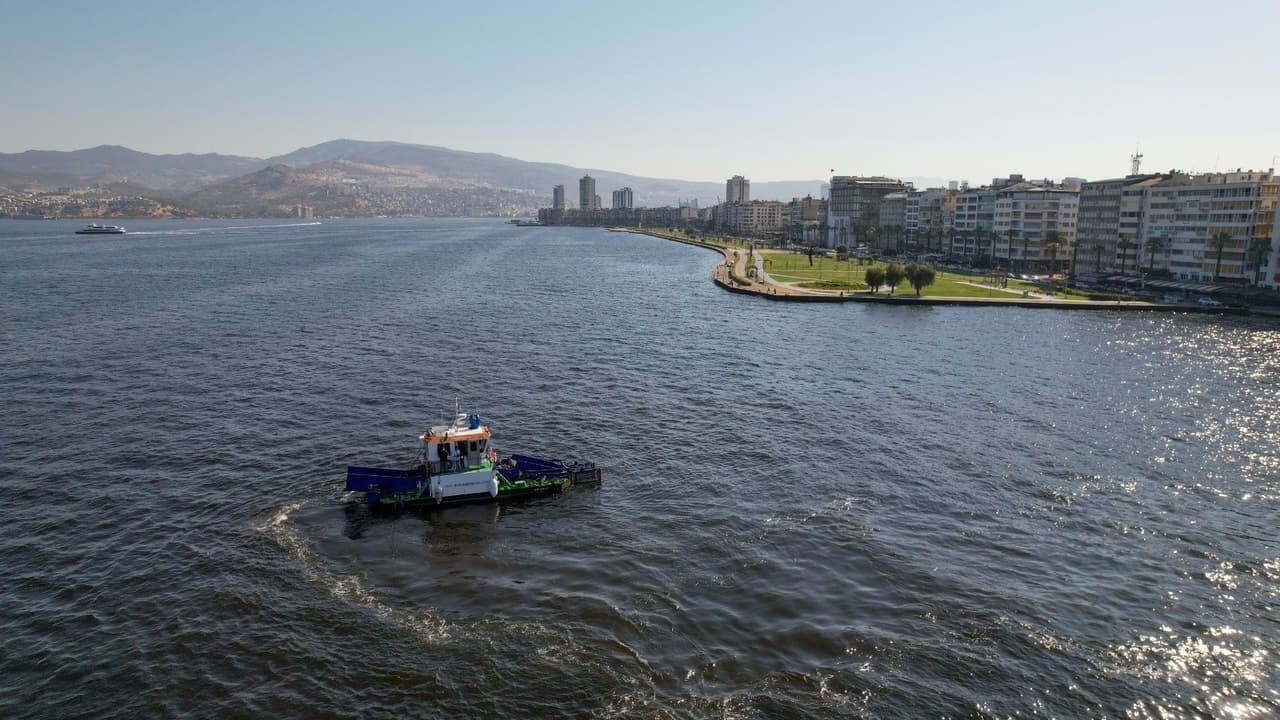 İzmir Körfezi'ne yönelik "İzmir İçin Nefes" projesi tanıtıldı