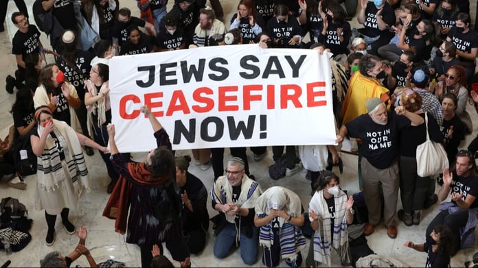 Neden bu kadar çok sayıda Yahudi İsrail’in Gazze’deki savaşını kınıyor?
