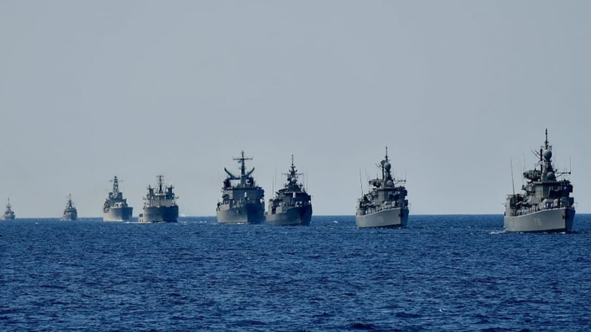 Yunanistan panik halinde: Savaş gemilerine uzun menzilli füze arayışı başladı