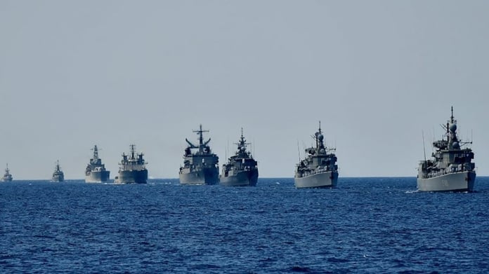 Yunanistan panik halinde: Savaş gemilerine uzun menzilli füze arayışı başladı