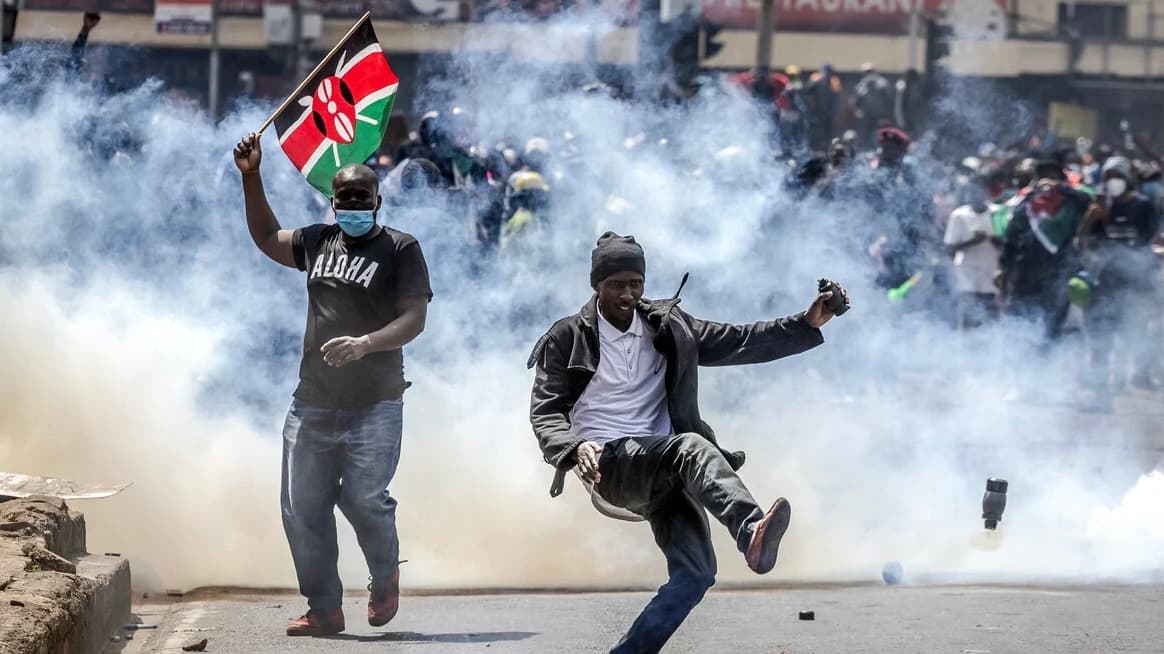 Kenya'da vergi artışına karşı protestolar sürüyor: Ruto'dan geri adım