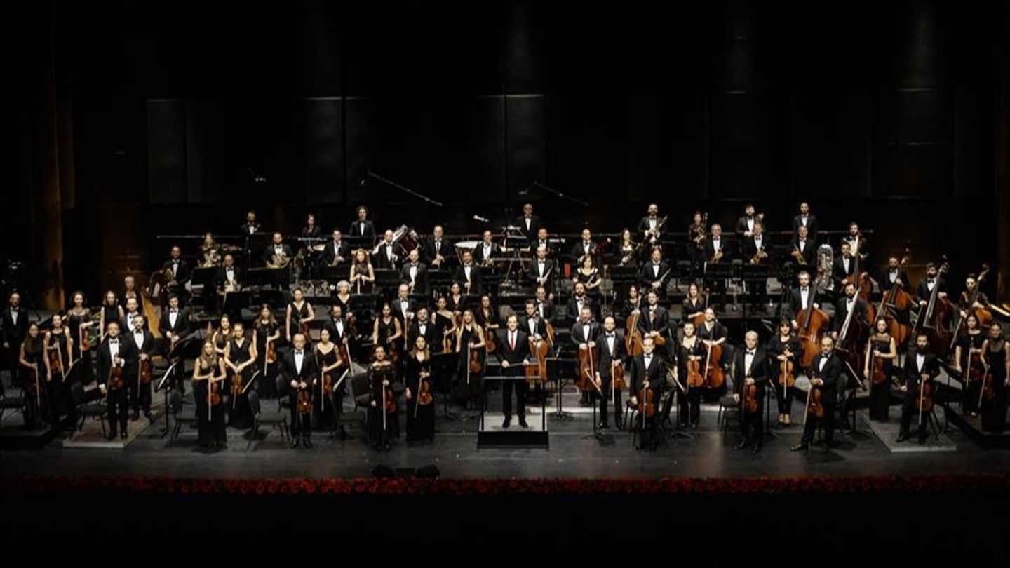 BİFO, yeni sezonu bir efsaneyle açacak