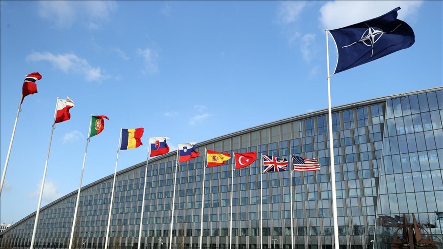 NATO'nun 75. yılını kutlayacağı zirve Ukrayna ana gündemiyle başlıyor