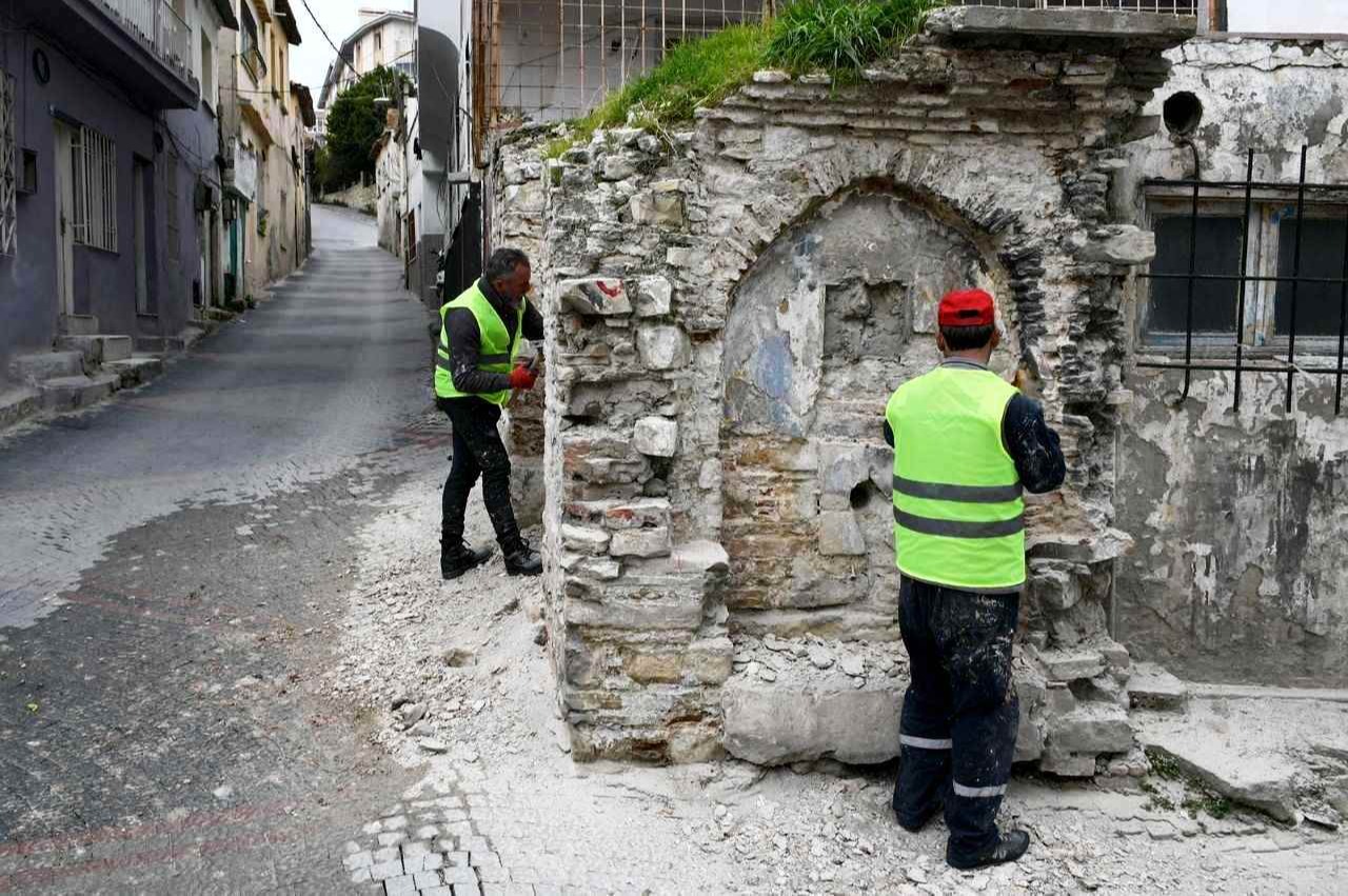 Kethüda Mustafa Efendi Çeşmesi (Restorasyon öncesi)
