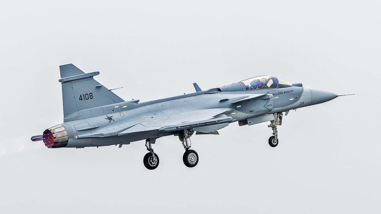 Brezilya Hava Kuvvetleri dokuzuncu Gripen savaş uçağını teslim aldı