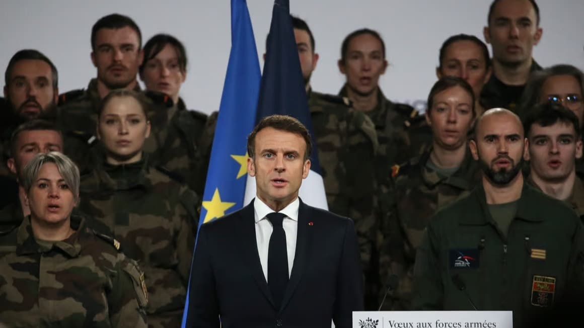 Macron Fransa'nın askeri harcamalarını GSYİH'nin %5'ine çıkarmayı planlıyor