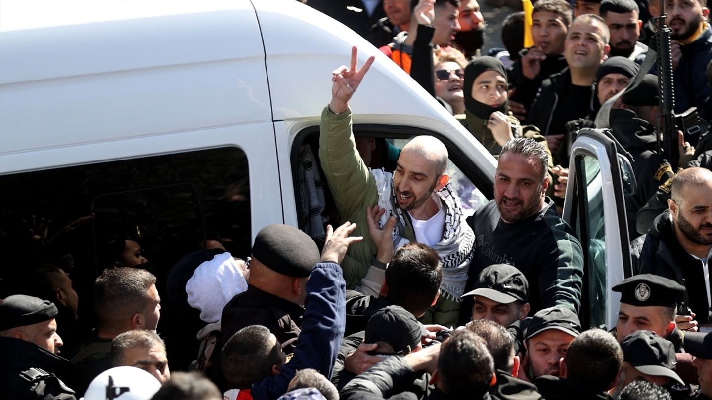 369 Filistinli esir özgürlüğüne kavuştu