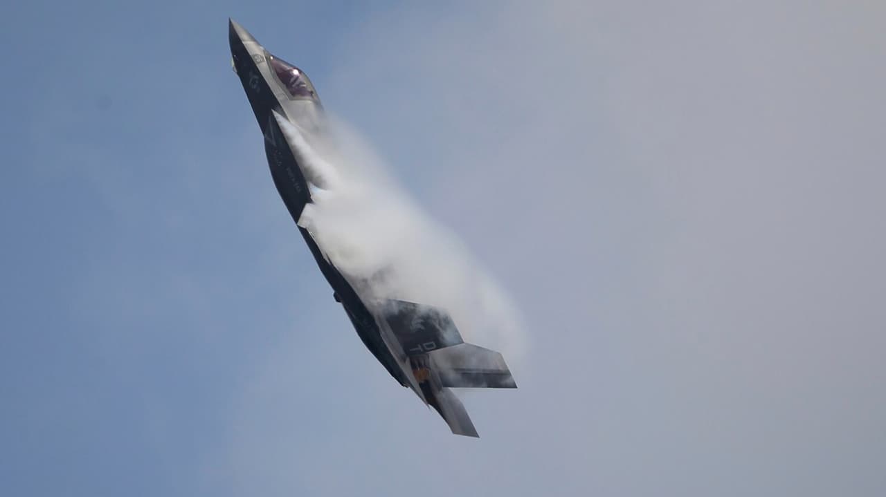 ABD, düşen F-35 savaş uçağı için pilotu suçladı