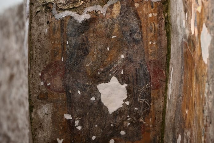 İznik'te 19 yıl önce ortaya çıkarılan "Meryem ve çocuk İsa" freski restore edildi