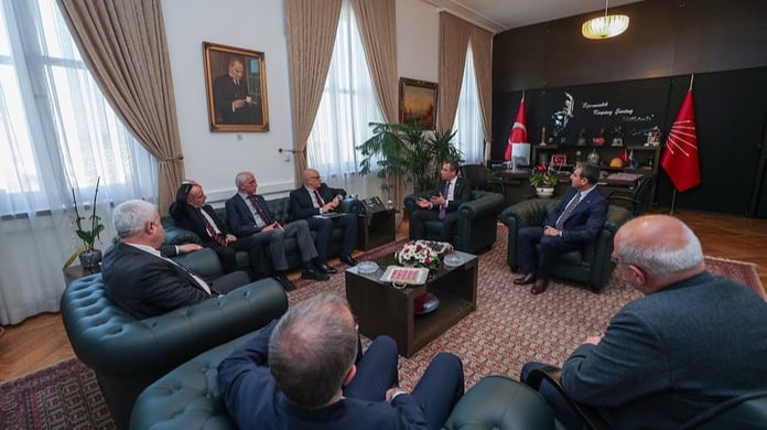 CHP’de “ilk temaslar” başladı