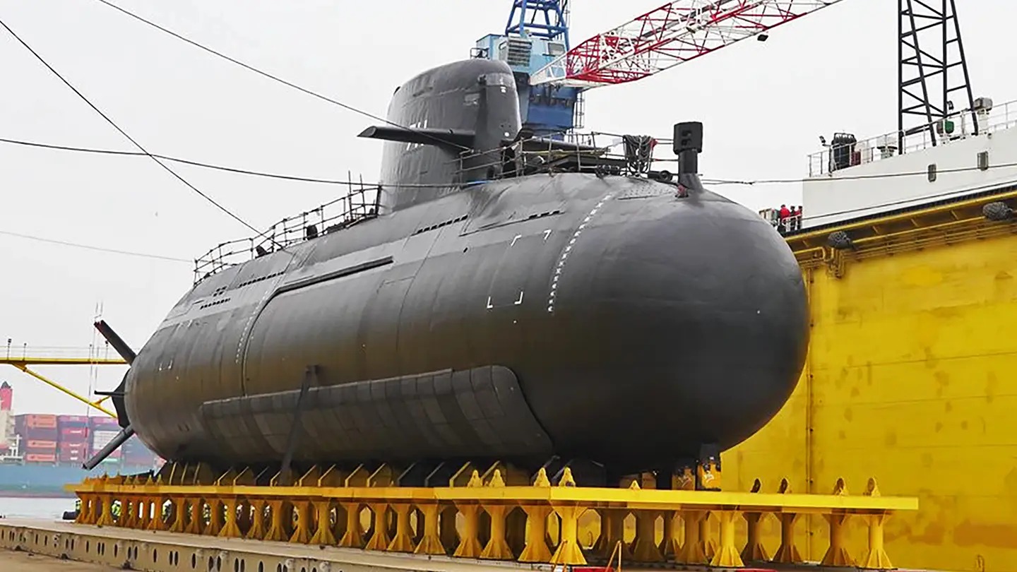 Tayvan'ın ilk yerli denizaltısı Hai Kun deniz testlerine başlıyor