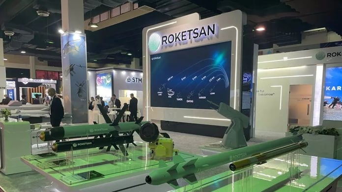 Roketsan, son teknolojiye sahip sistemlerini Pakistan'da sergiliyor