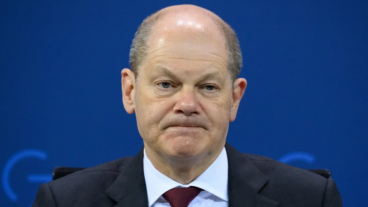 Scholz Liderlik Sergileyemiyor: Almanya Anketi