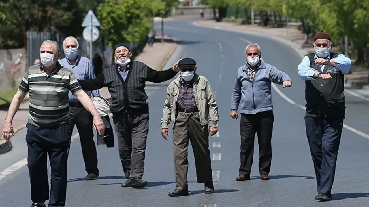 Türkiye'de Yaşlı Nüfus Çift Haneye Ulaştı